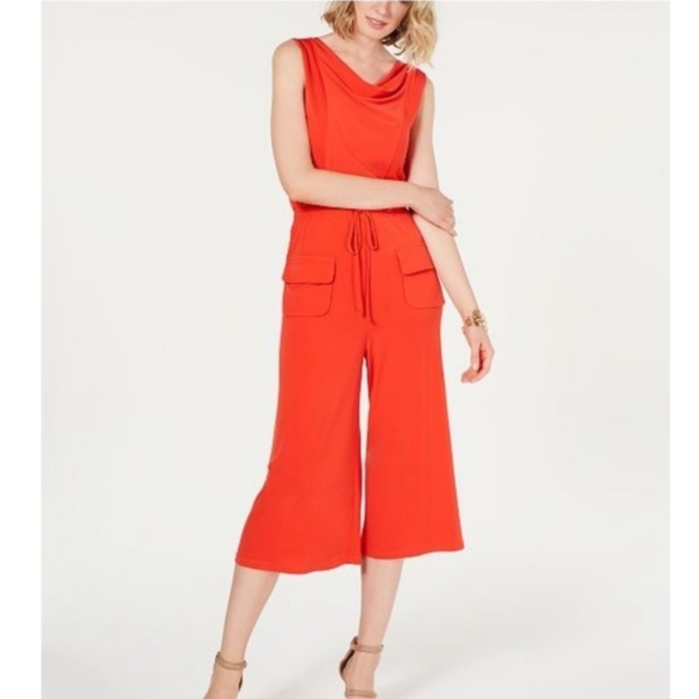 VINCE CAMUTO SIZE SMALL ORANGE JUMPSUIT ROMPER WITH POCKETS